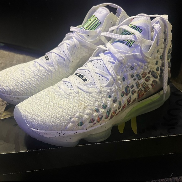 Lebron XVII Lebron 17 Air command force - Picture 1 of 7